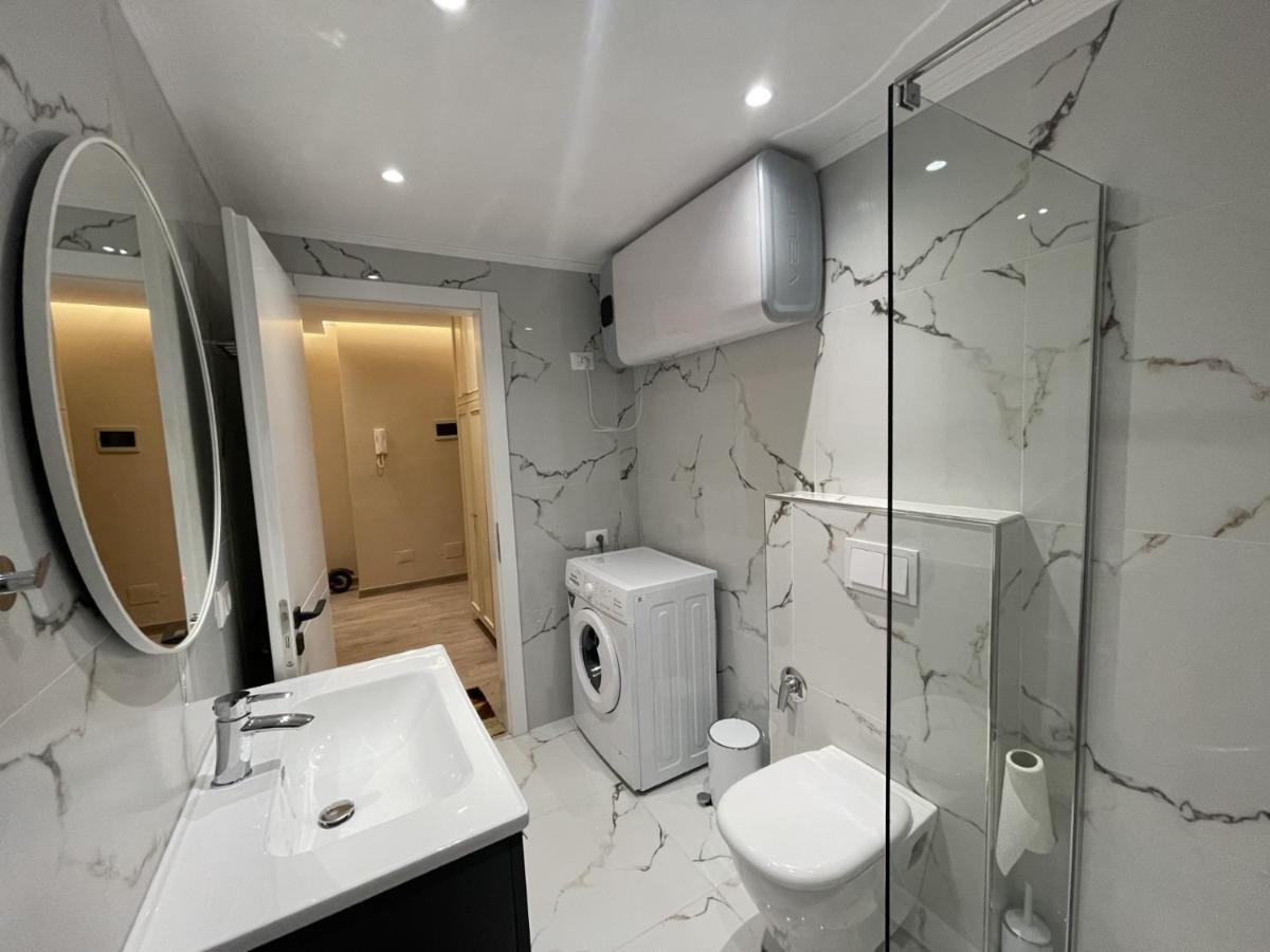 City Center Apartment 1 Тирана Екстер'єр фото