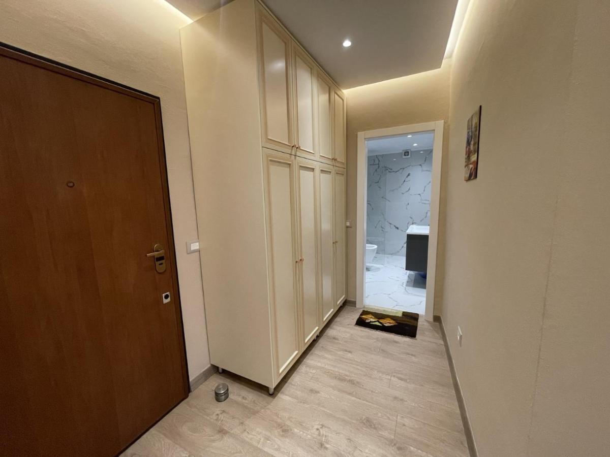 City Center Apartment 1 Тирана Екстер'єр фото