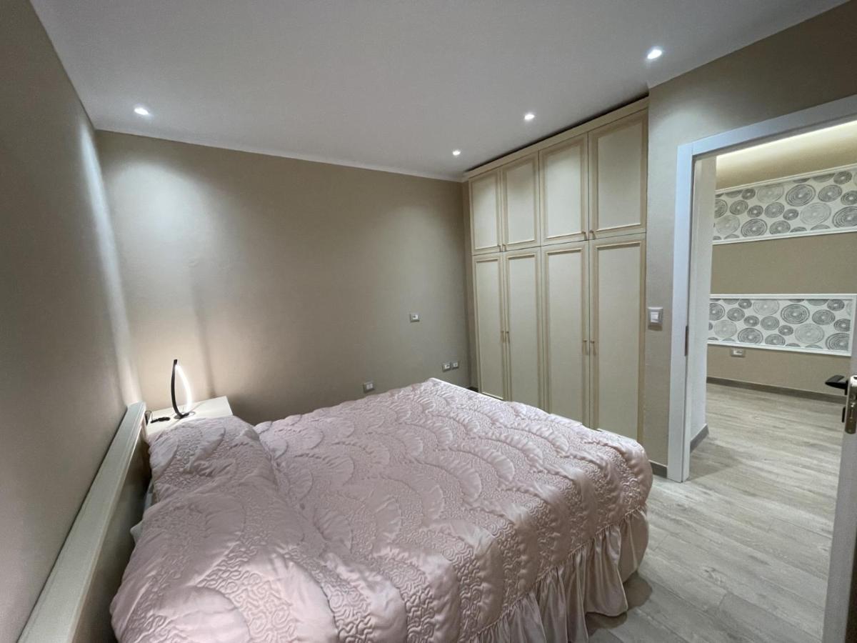 City Center Apartment 1 Тирана Екстер'єр фото