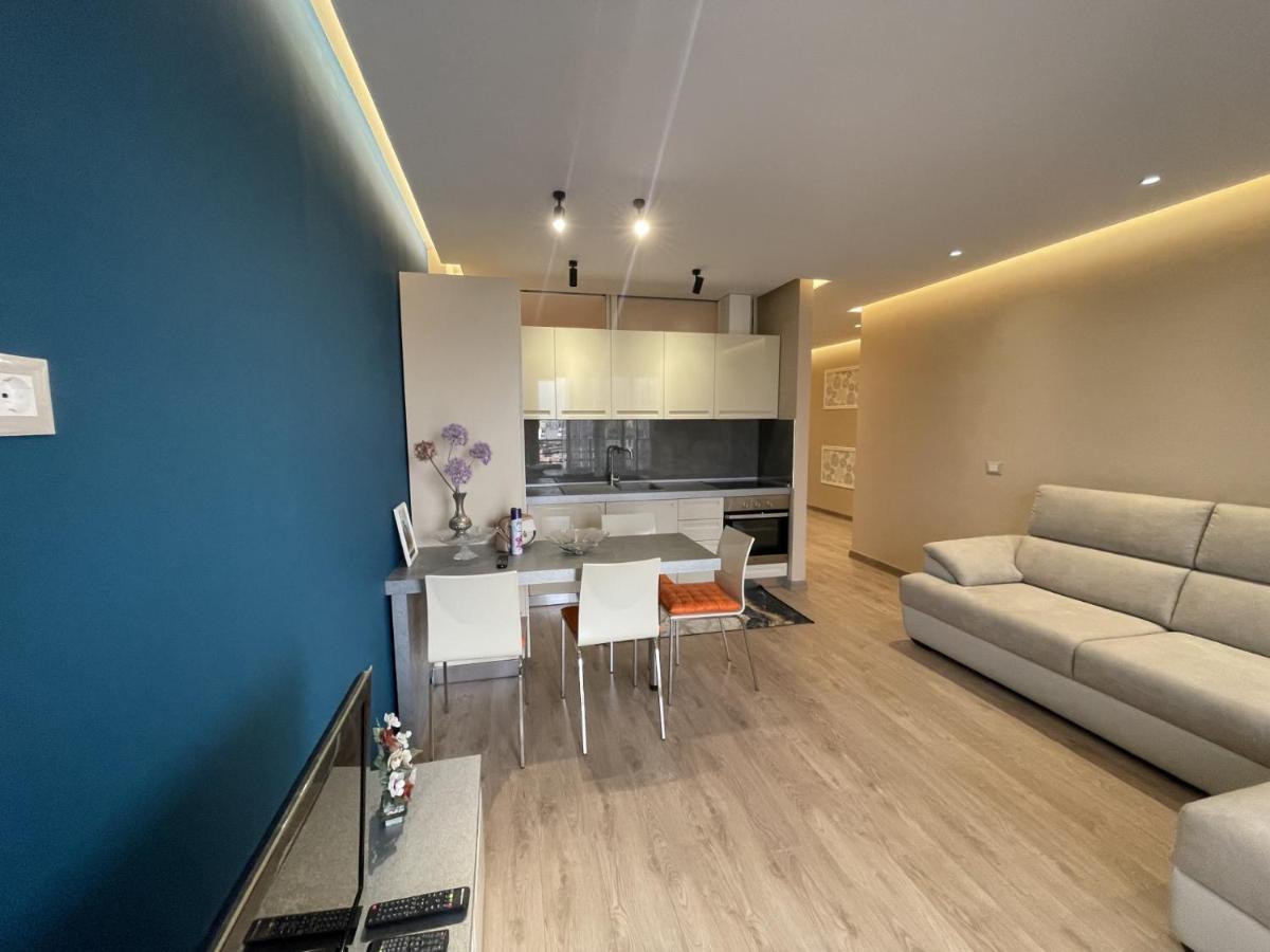 City Center Apartment 1 Тирана Екстер'єр фото