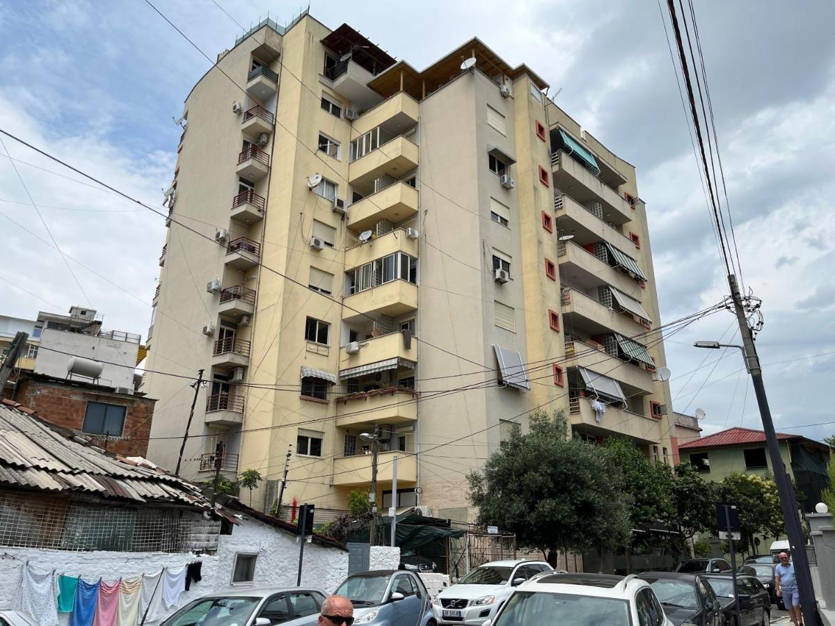 City Center Apartment 1 Тирана Екстер'єр фото